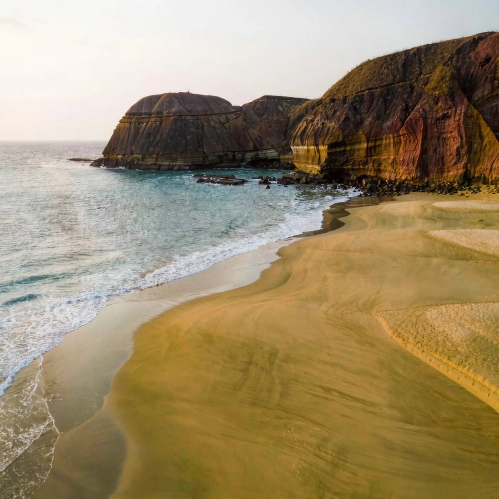 Golden olivine-sand beach at Punta Pitt, San Cristóbal, Galápagos